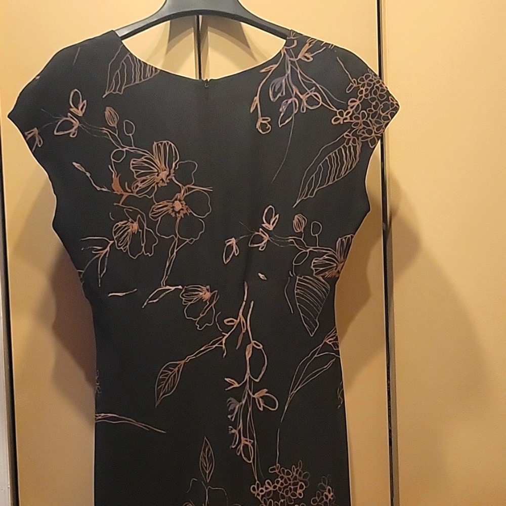 Dress - Picture 5 of 5